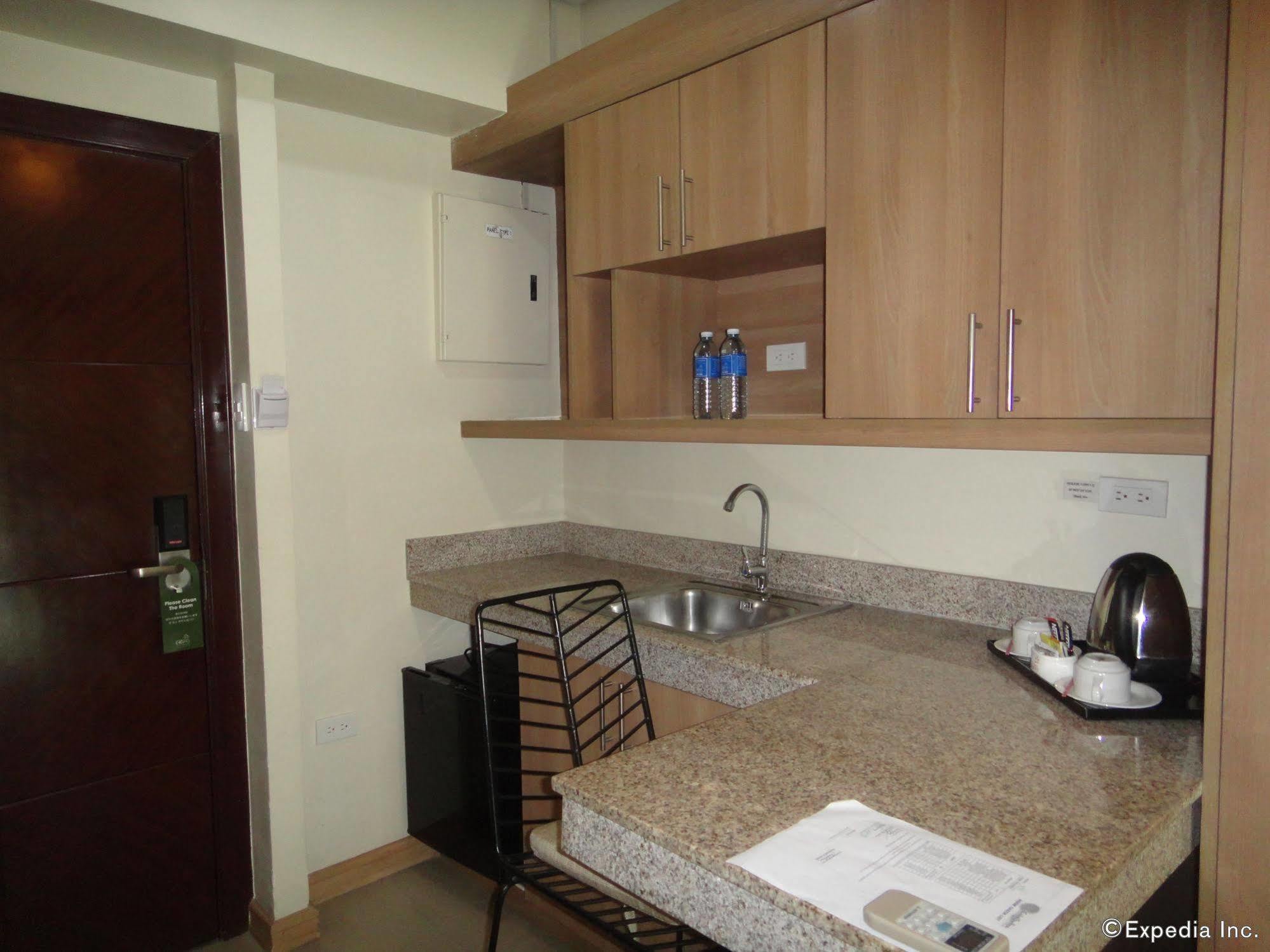 City Suites Ramos Tower Cebu Kültér fotó