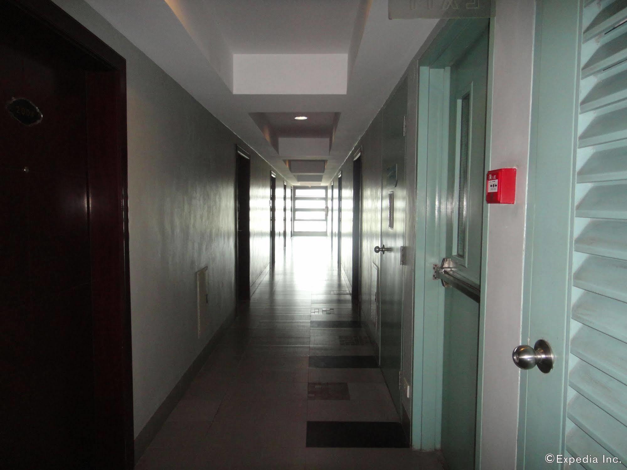 City Suites Ramos Tower Cebu Kültér fotó
